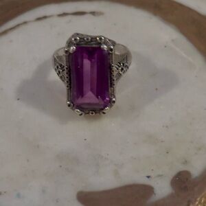 Sterling / Amethyst Stunning Vintage Ring surrounded in Unique Filigree Pattern